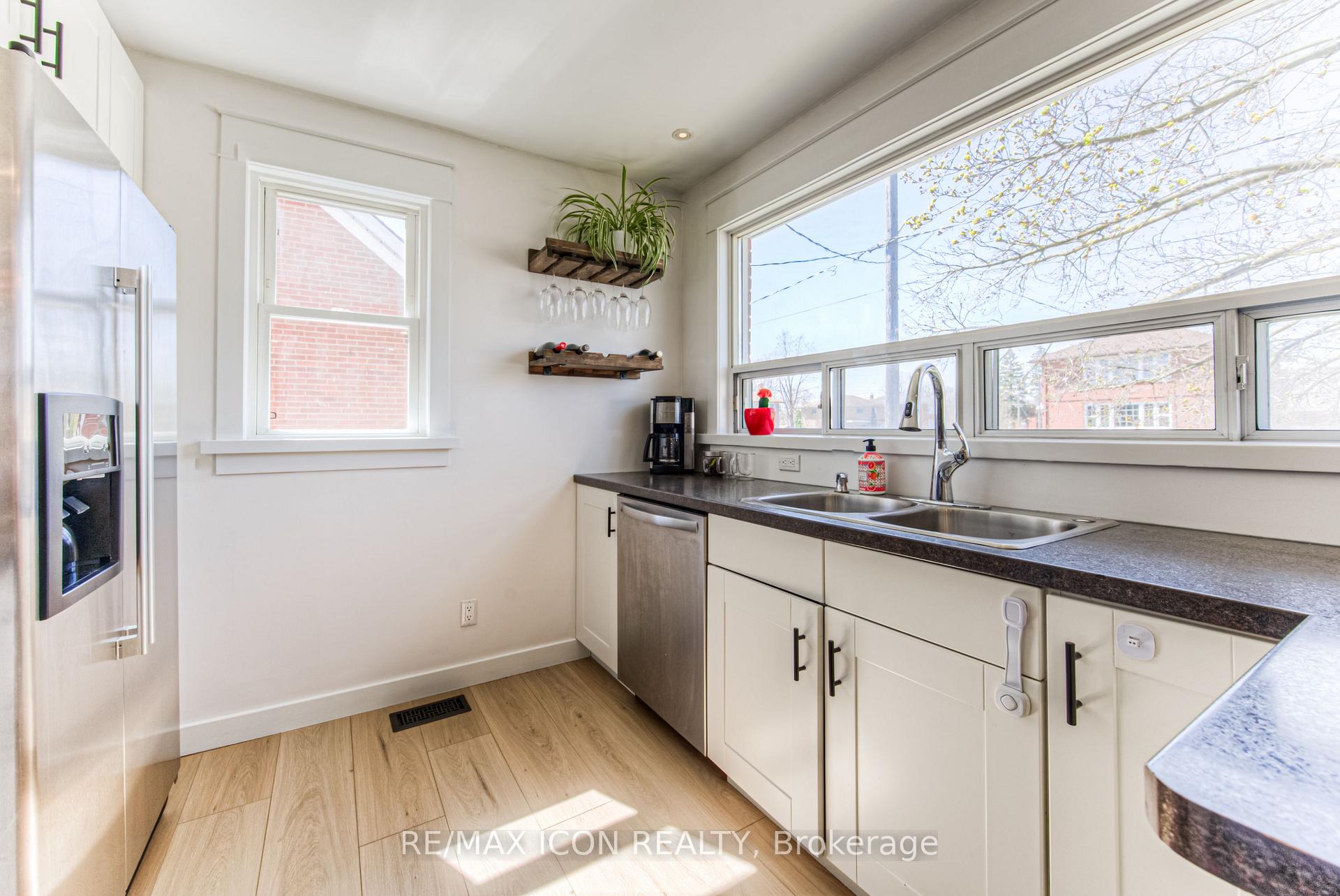 Photo 8 of 207 Lorne Avenue, Kitchener, Southdale — HOMEH