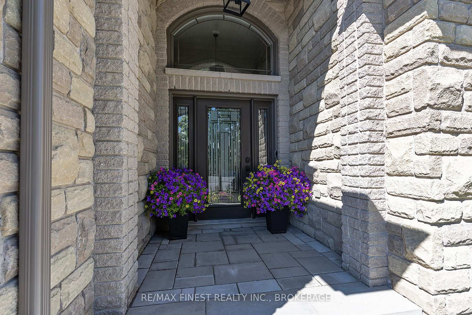 Photo 3 of 1231 Lisbon Place, Kingston, City Northwest — HOMEH