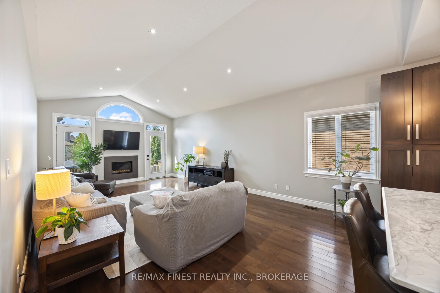 Photo 6 of 1231 Lisbon Place, Kingston, City Northwest — HOMEH