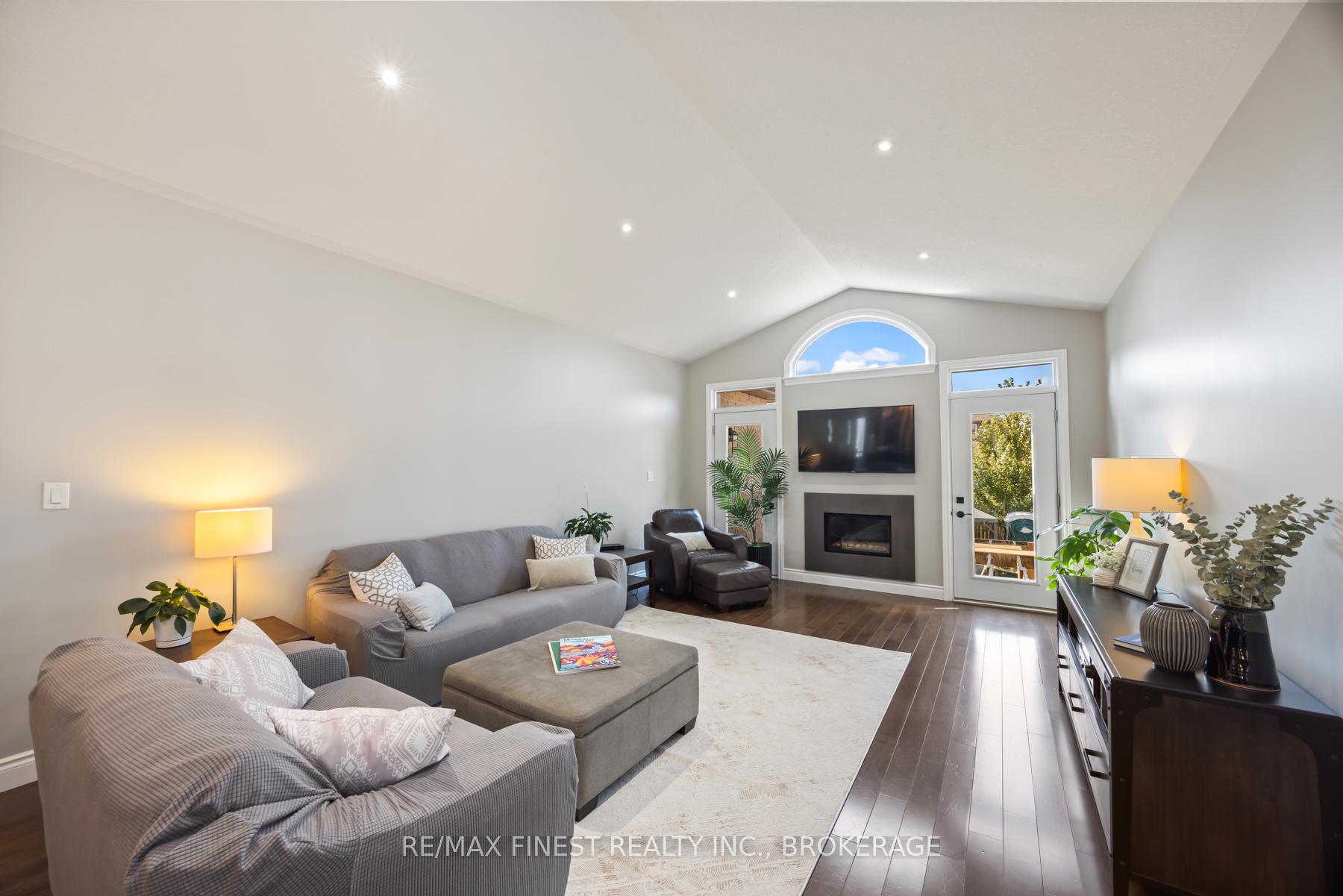 Photo 7 of 1231 Lisbon Place, Kingston, City Northwest — HOMEH