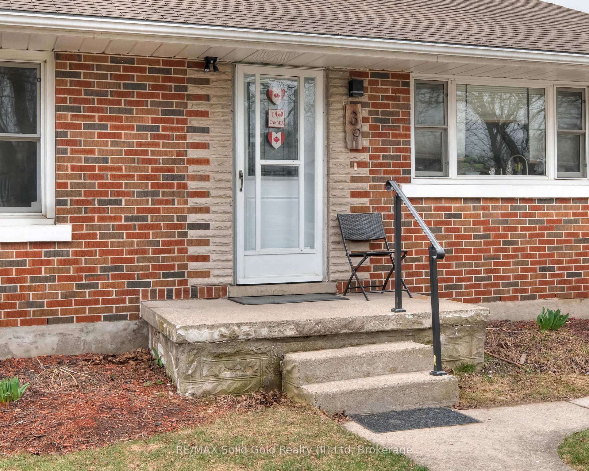 Photo 3 of 39 Sandra Avenue, Kitchener — HOMEH