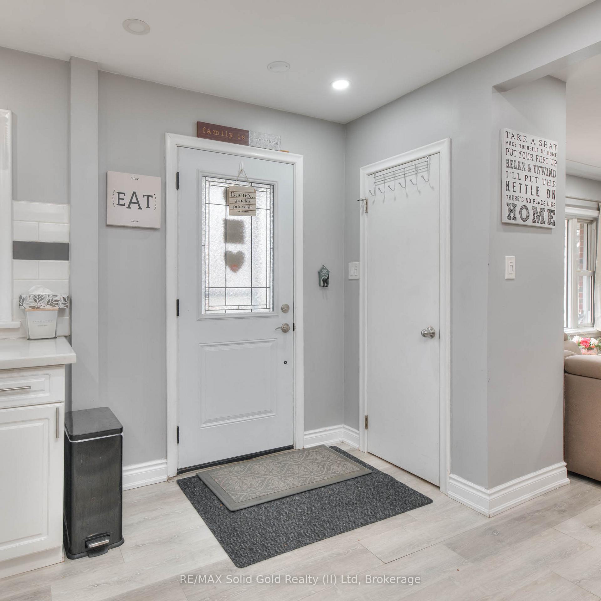Photo 4 of 39 Sandra Avenue, Kitchener — HOMEH