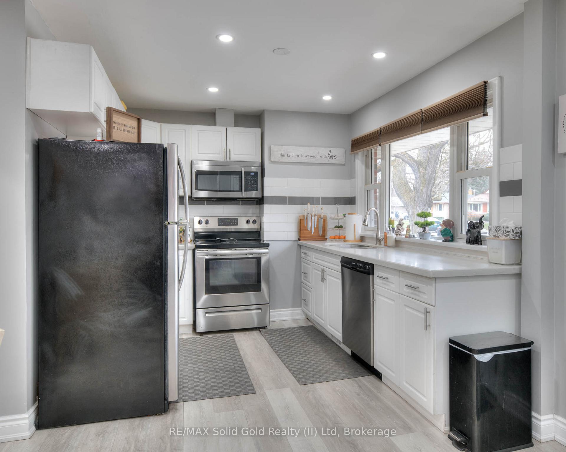 Photo 7 of 39 Sandra Avenue, Kitchener — HOMEH