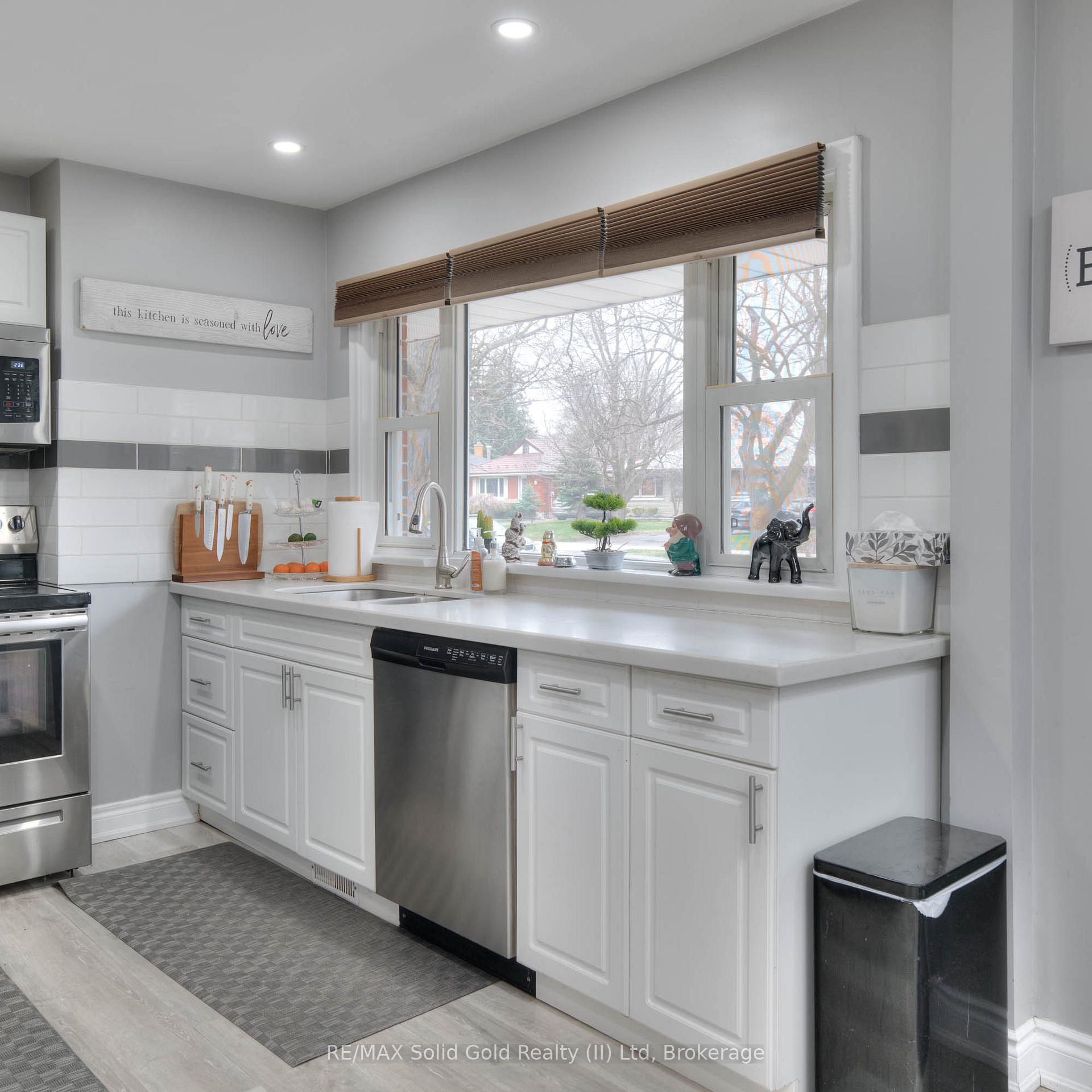 Photo 8 of 39 Sandra Avenue, Kitchener — HOMEH