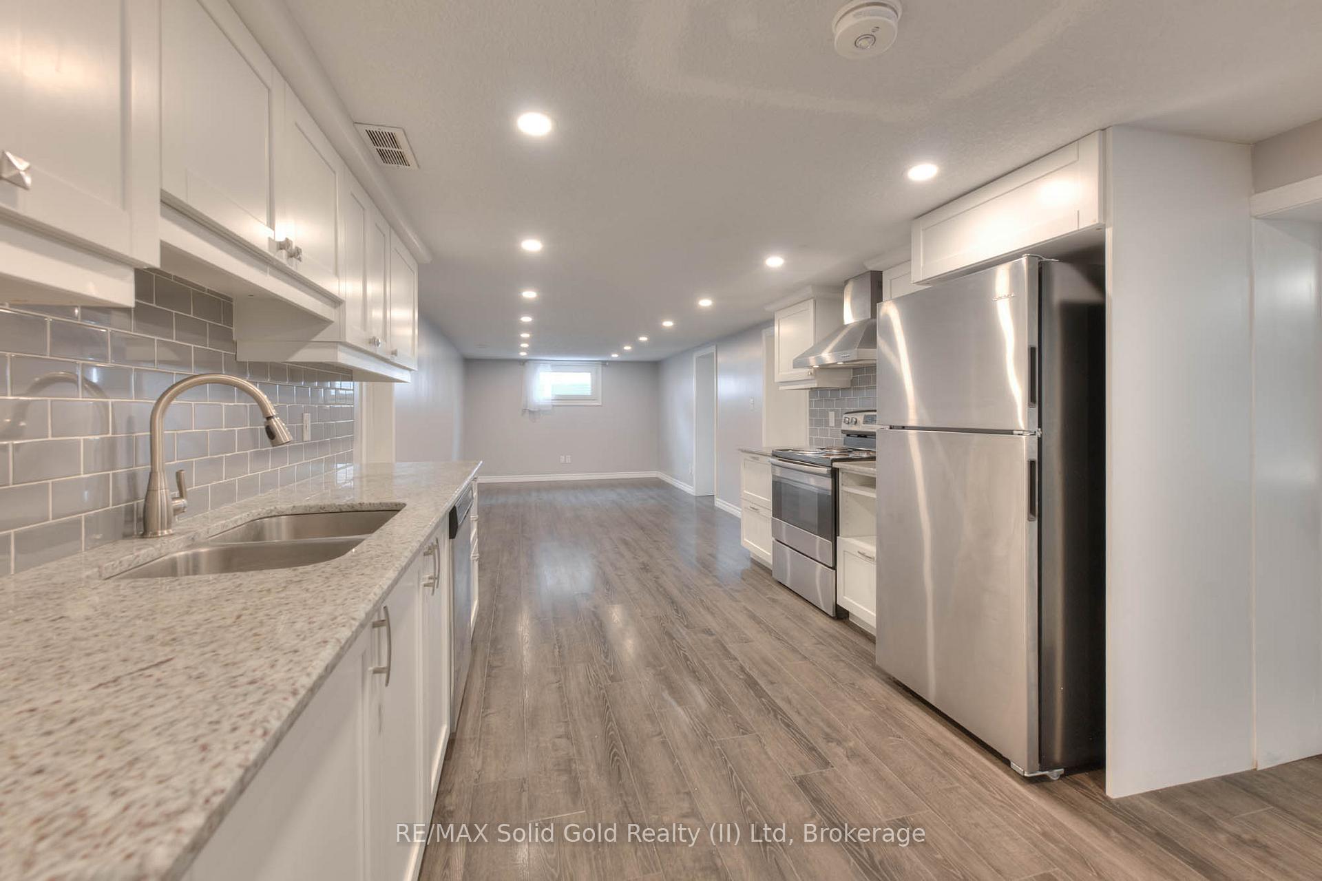 Photo 24 of 39 Sandra Avenue, Kitchener — HOMEH