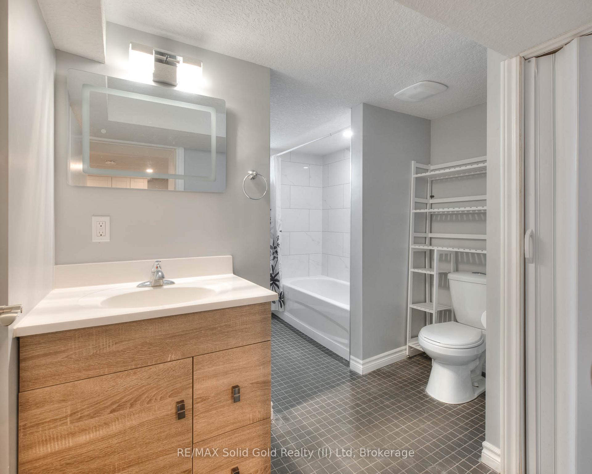 Photo 28 of 39 Sandra Avenue, Kitchener — HOMEH