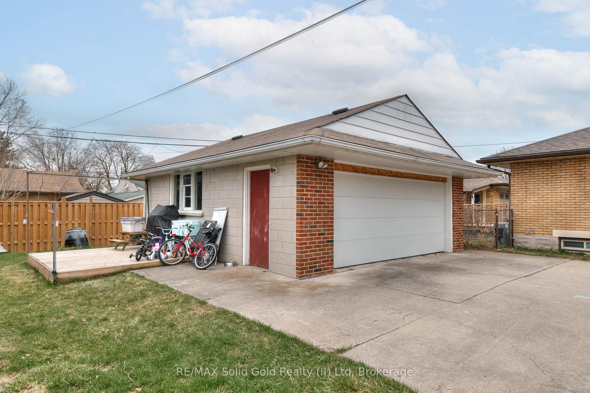 Photo 34 of 39 Sandra Avenue, Kitchener — HOMEH