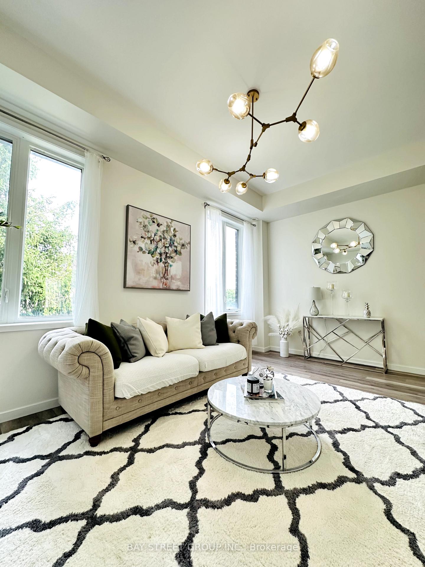 Photo 4 of 9 Armillo Place, Markham, Wismer — HOMEH
