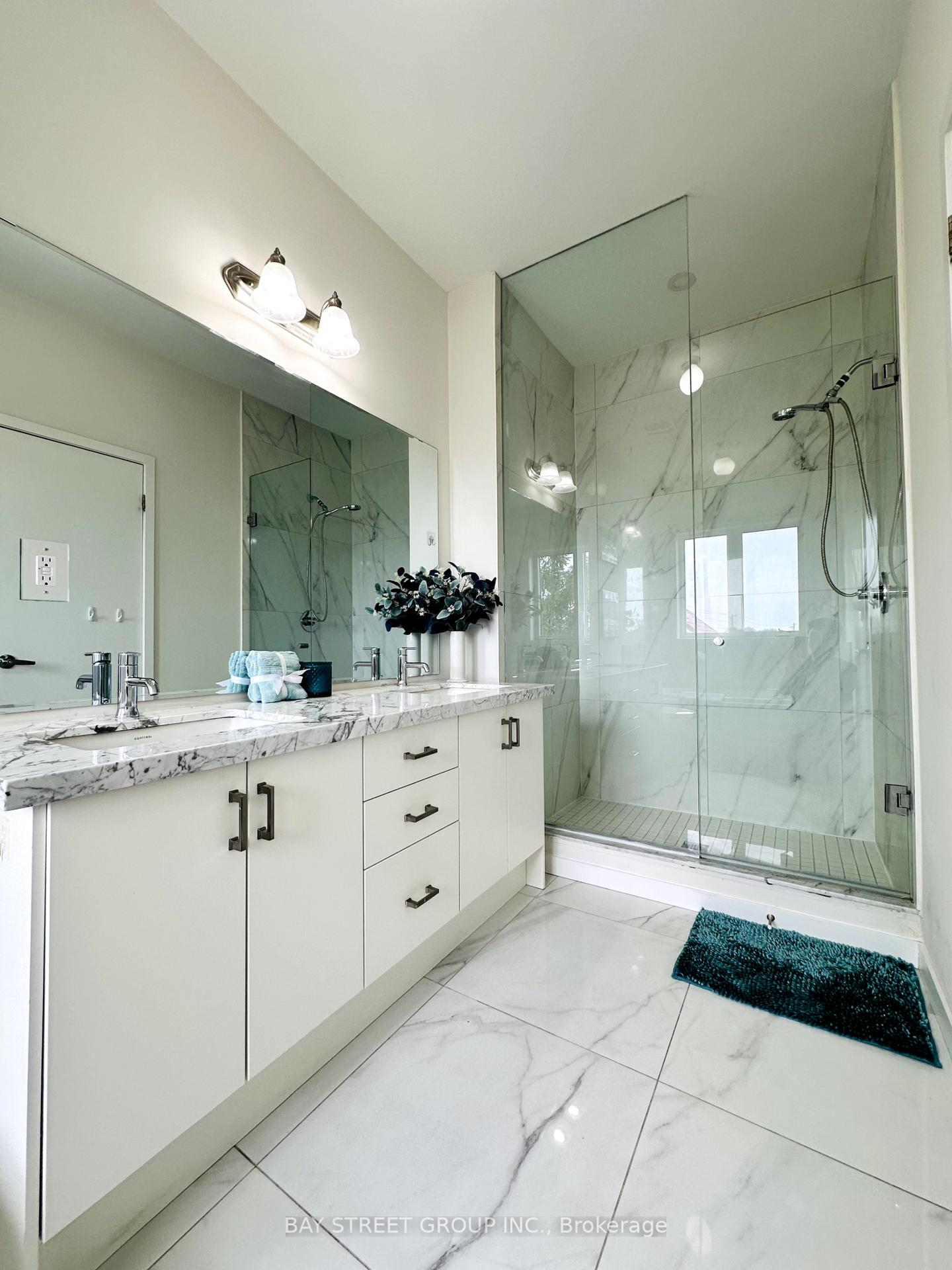 Photo 12 of 9 Armillo Place, Markham, Wismer — HOMEH