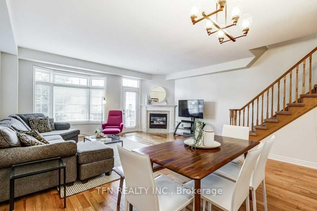 Photo 7 of 19 Goldenview Court, Hamilton, Waterdown — HOMEH