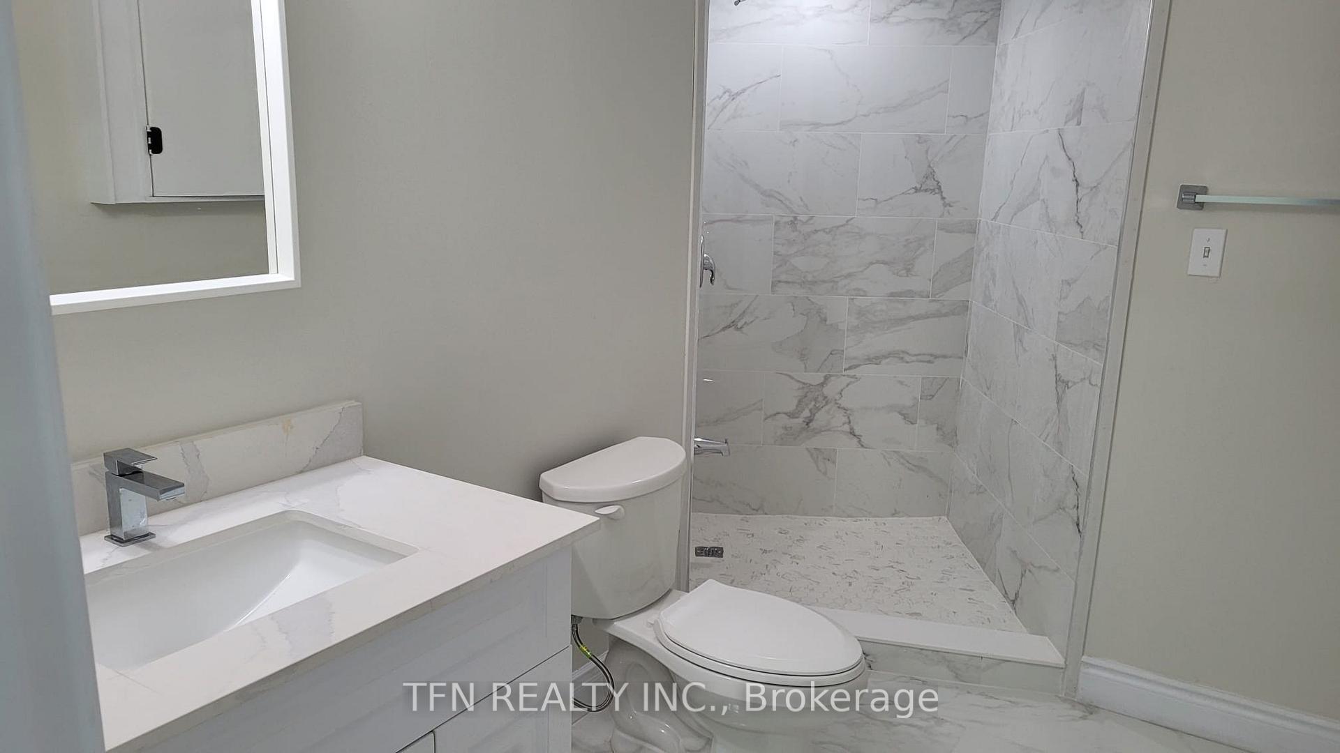 Photo 27 of 19 Goldenview Court, Hamilton, Waterdown — HOMEH