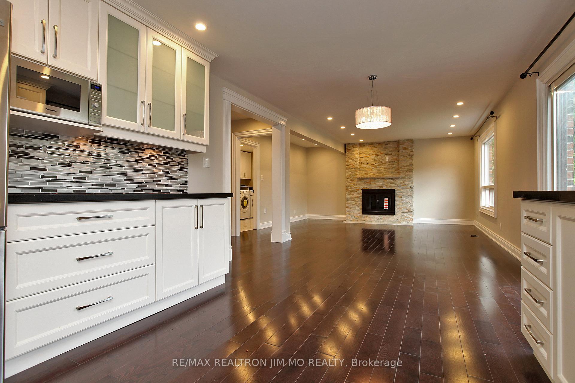 Photo 7 of 102 Briarwood Road, Markham, Unionville — HOMEH