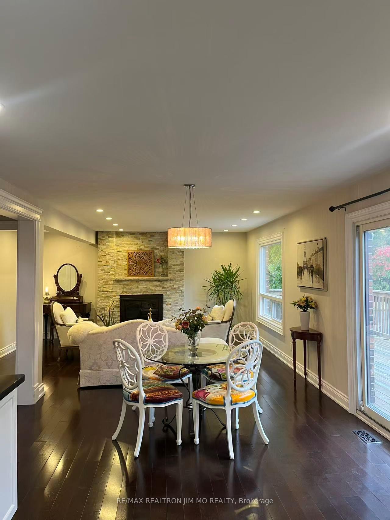 Photo 9 of 102 Briarwood Road, Markham, Unionville — HOMEH