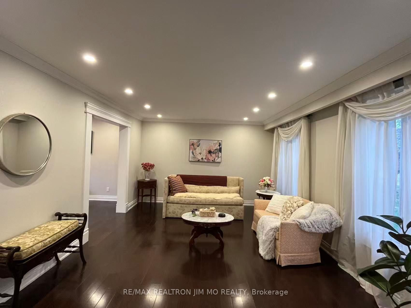 Photo 11 of 102 Briarwood Road, Markham, Unionville — HOMEH