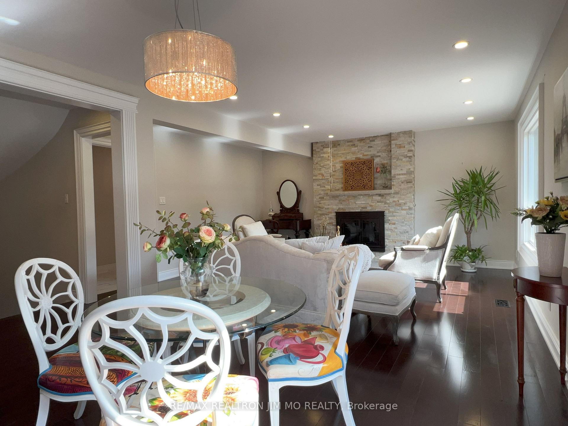 Photo 12 of 102 Briarwood Road, Markham, Unionville — HOMEH