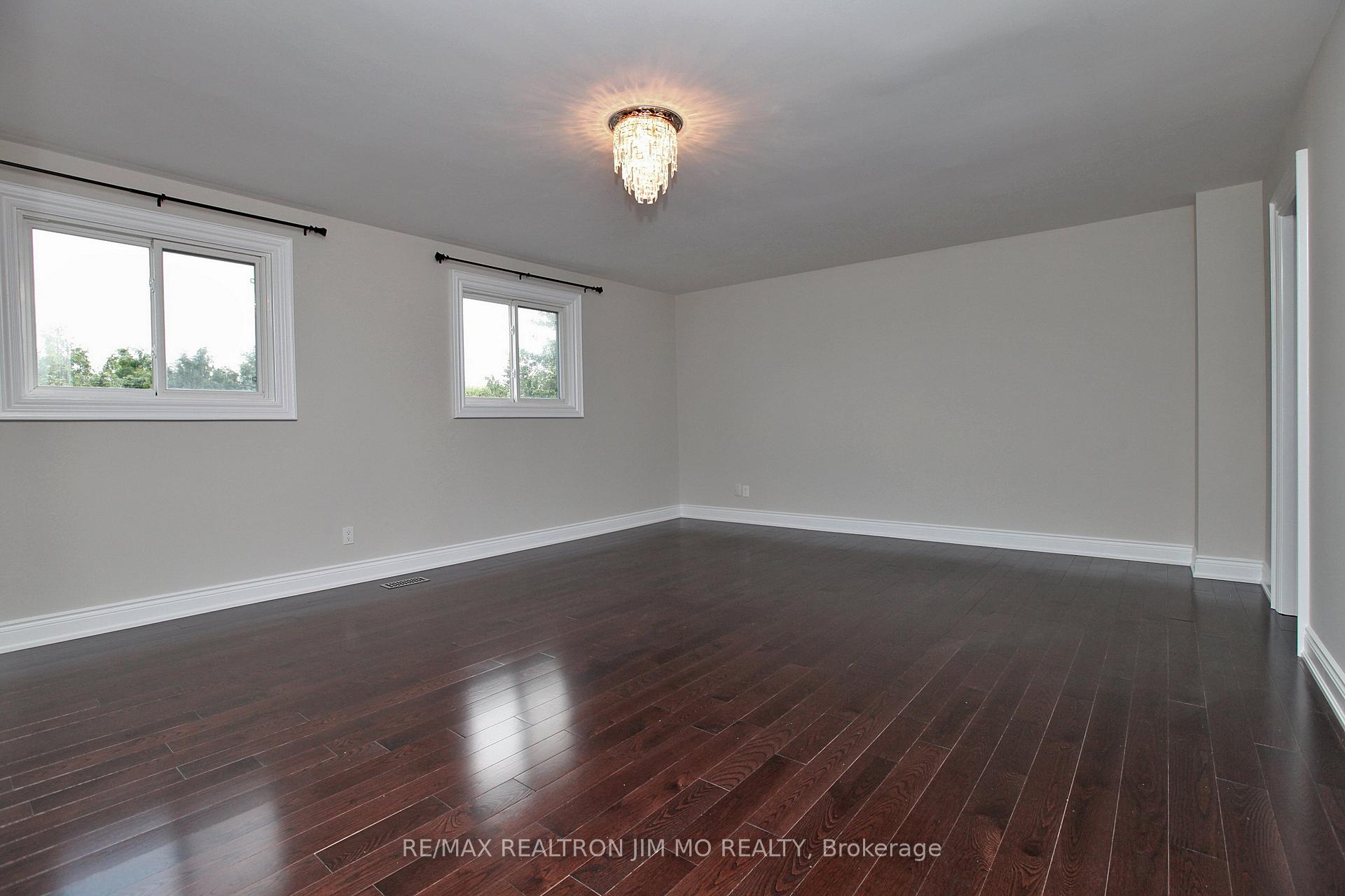 Photo 24 of 102 Briarwood Road, Markham, Unionville — HOMEH