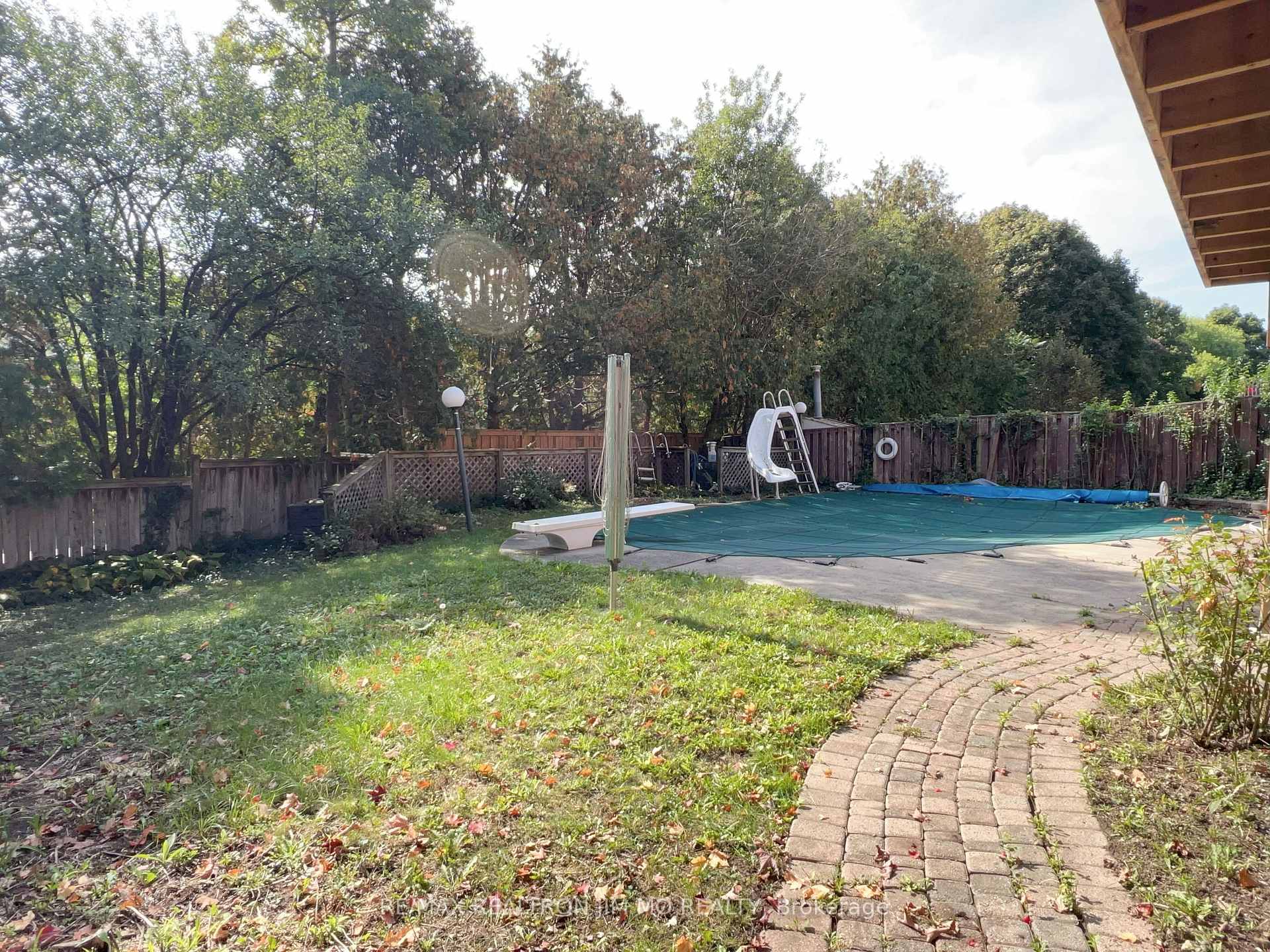 Photo 34 of 102 Briarwood Road, Markham, Unionville — HOMEH