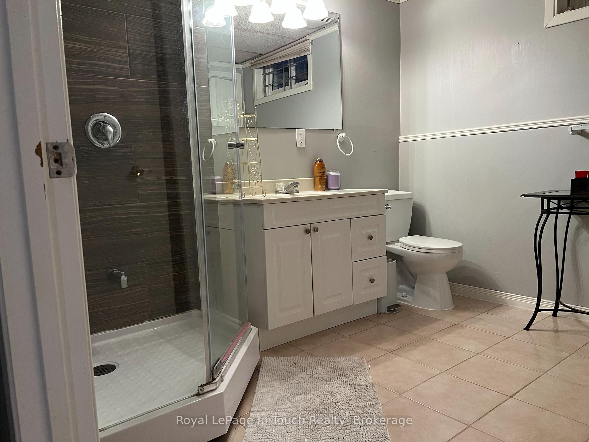 Photo 17 of 1054 King Street, Midland — HOMEH