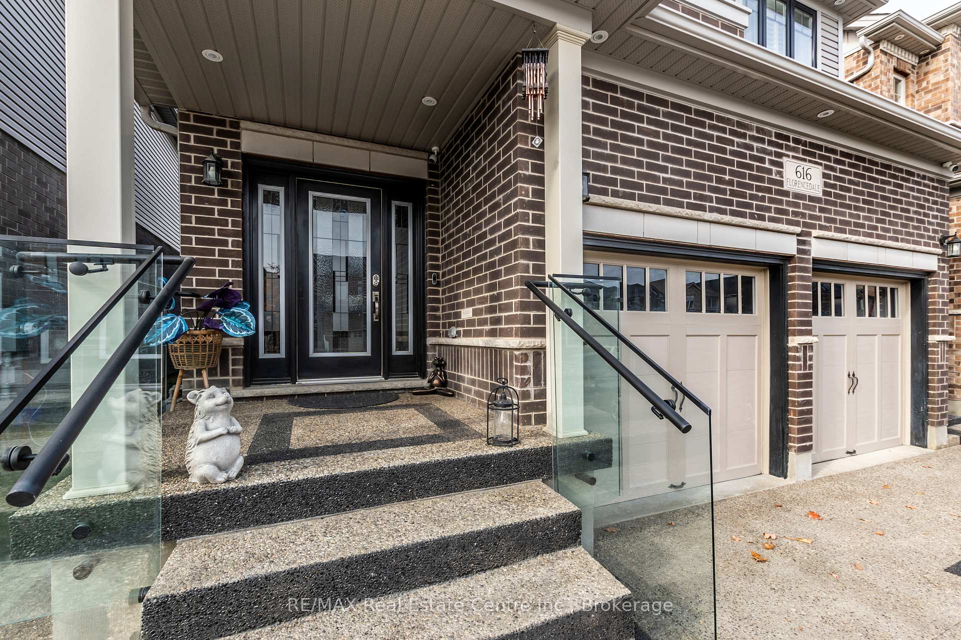 Photo 2 of 616 Florencedale Crescent, Kitchener — HOMEH