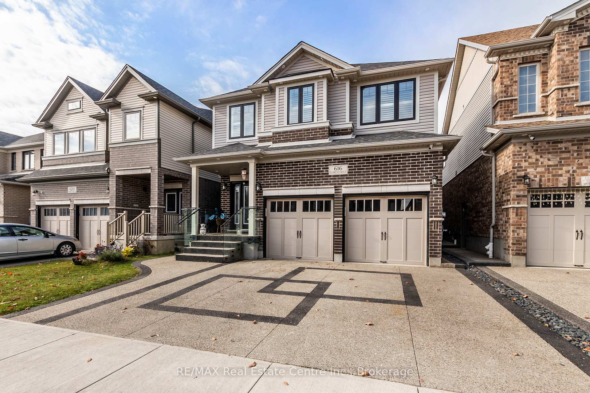Photo 4 of 616 Florencedale Crescent, Kitchener — HOMEH