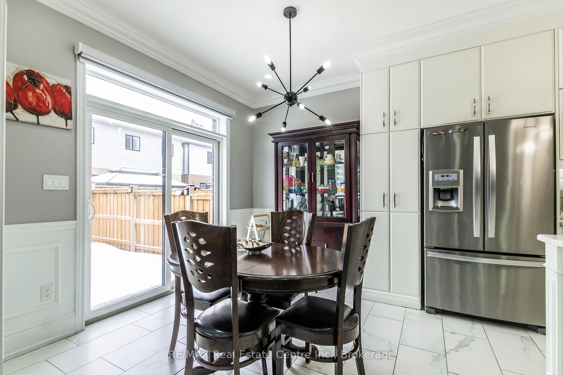 Photo 5 of 616 Florencedale Crescent, Kitchener — HOMEH