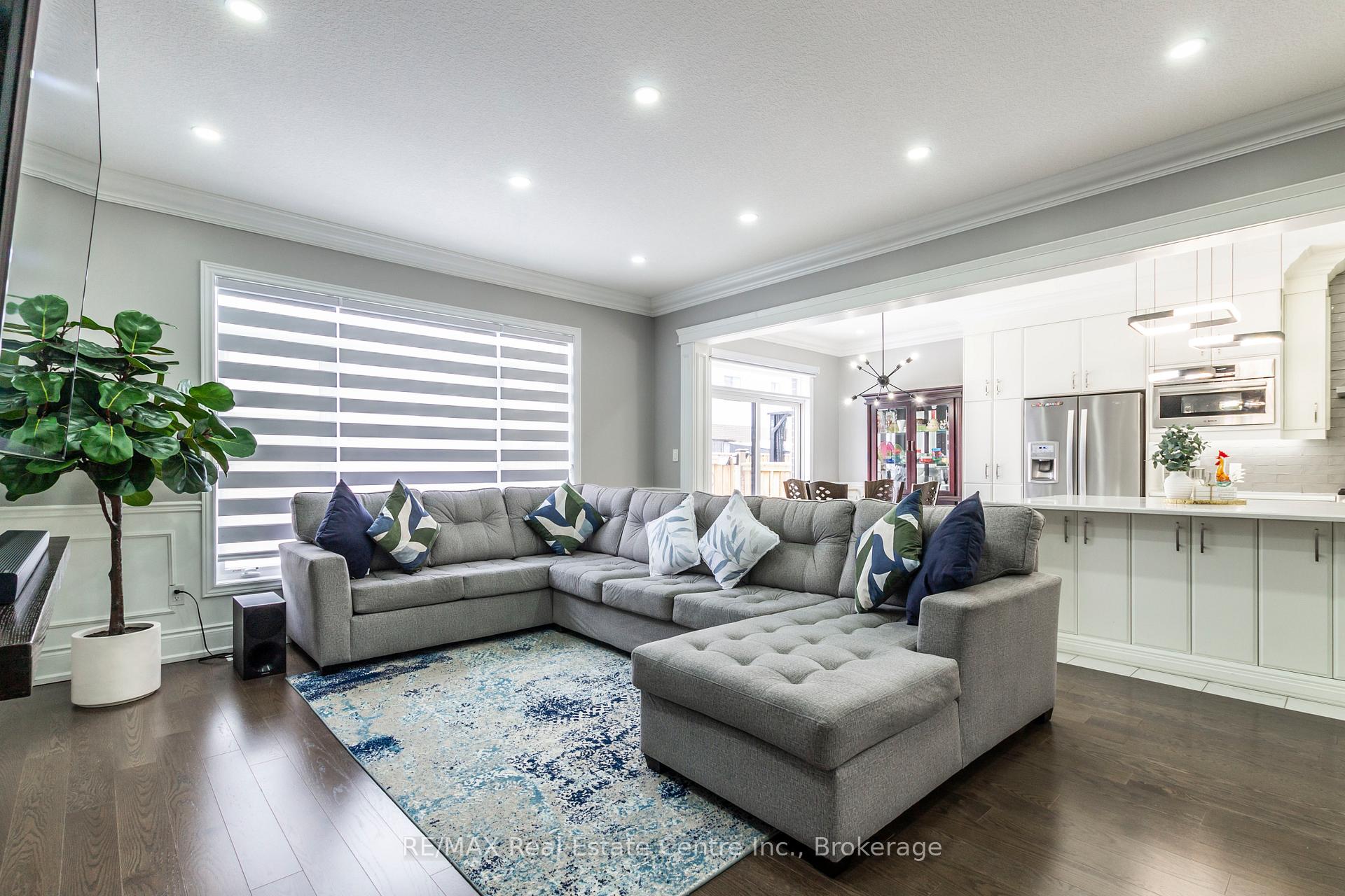 Photo 10 of 616 Florencedale Crescent, Kitchener — HOMEH