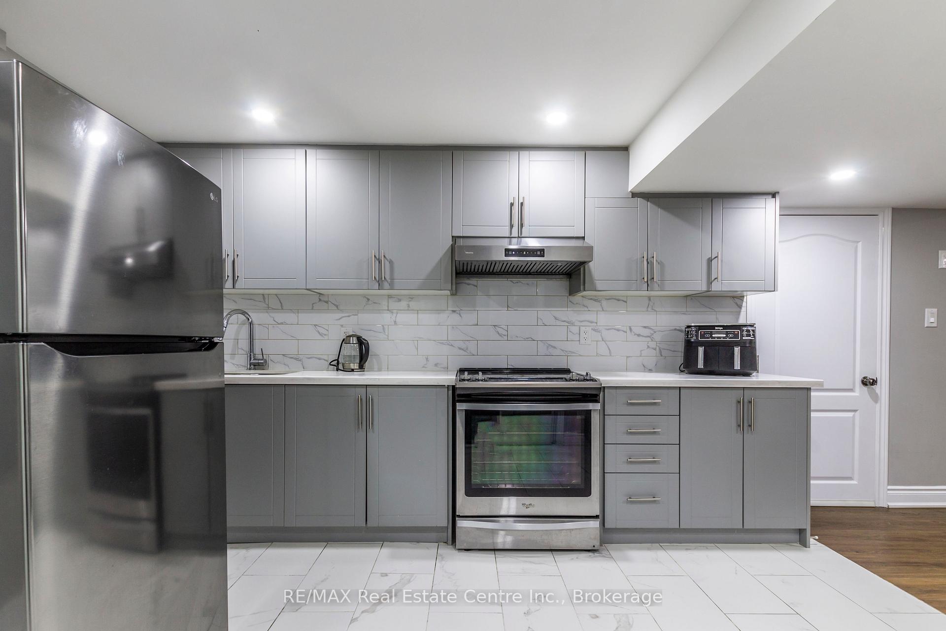 Photo 32 of 616 Florencedale Crescent, Kitchener — HOMEH