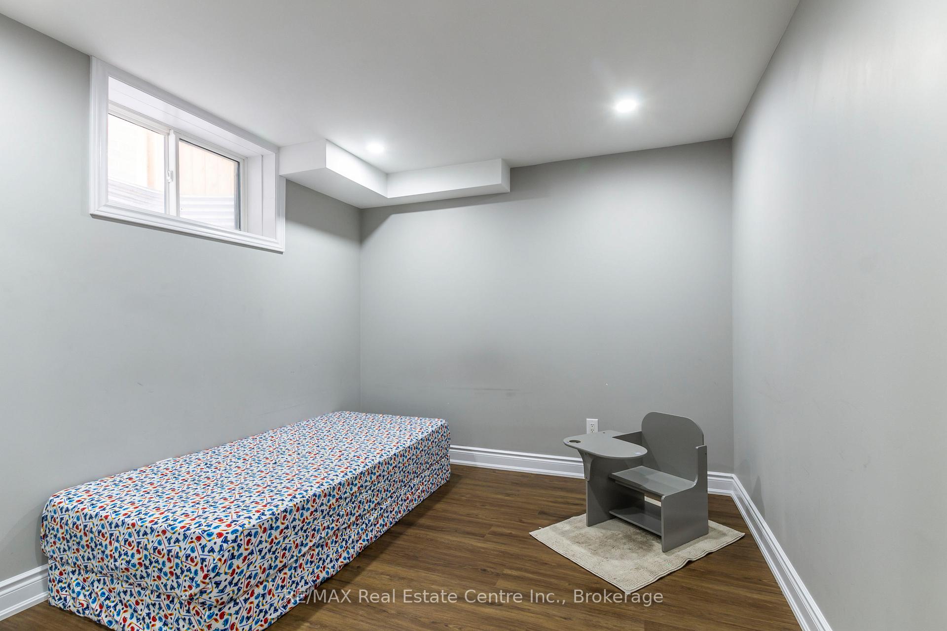 Photo 35 of 616 Florencedale Crescent, Kitchener — HOMEH