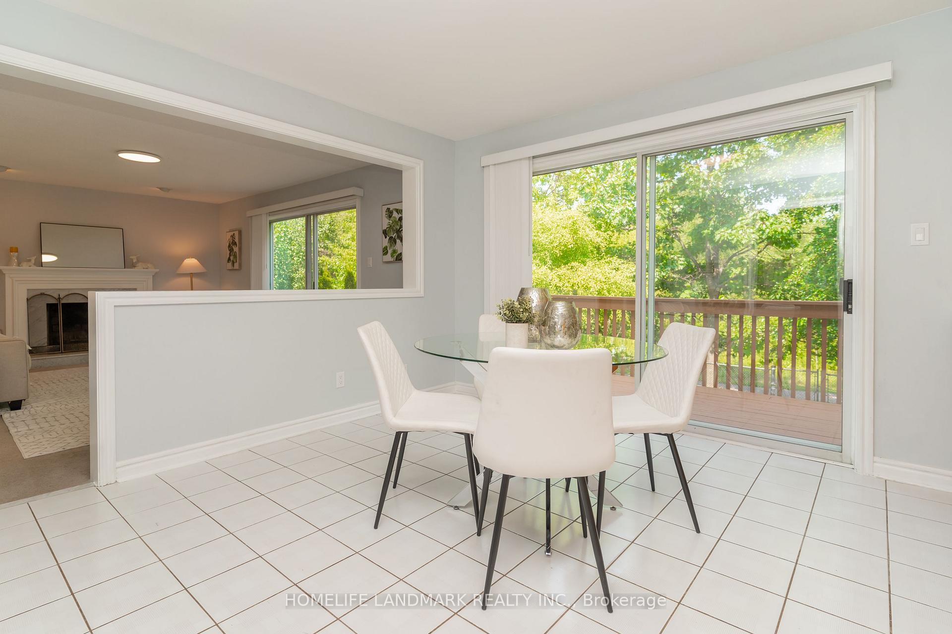 Photo 15 of 33 John Stiver Crescent, Markham, Buttonville — HOMEH