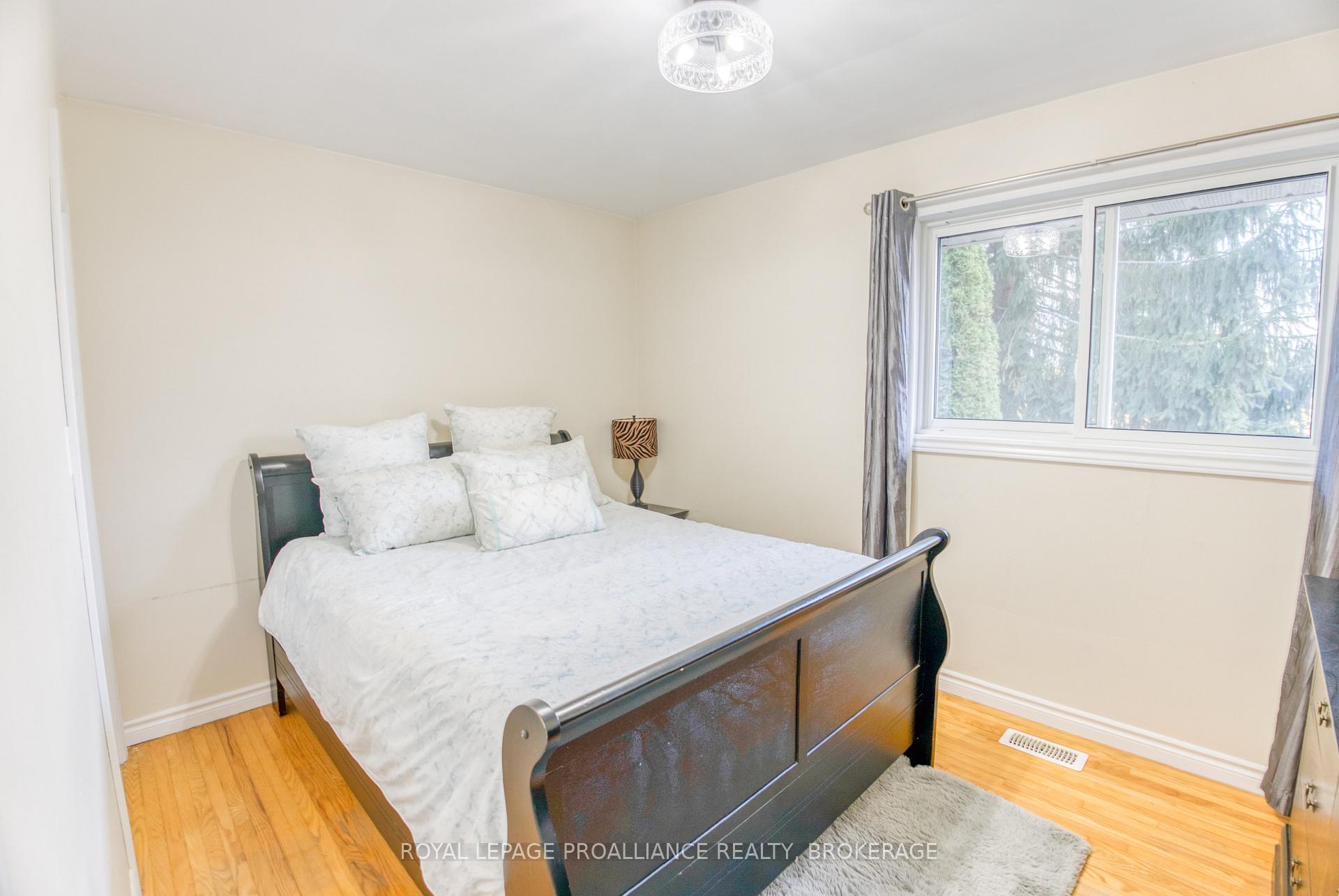 Photo 24 of 2679 Patterson Road, Kingston, City North of 401 — HOMEH