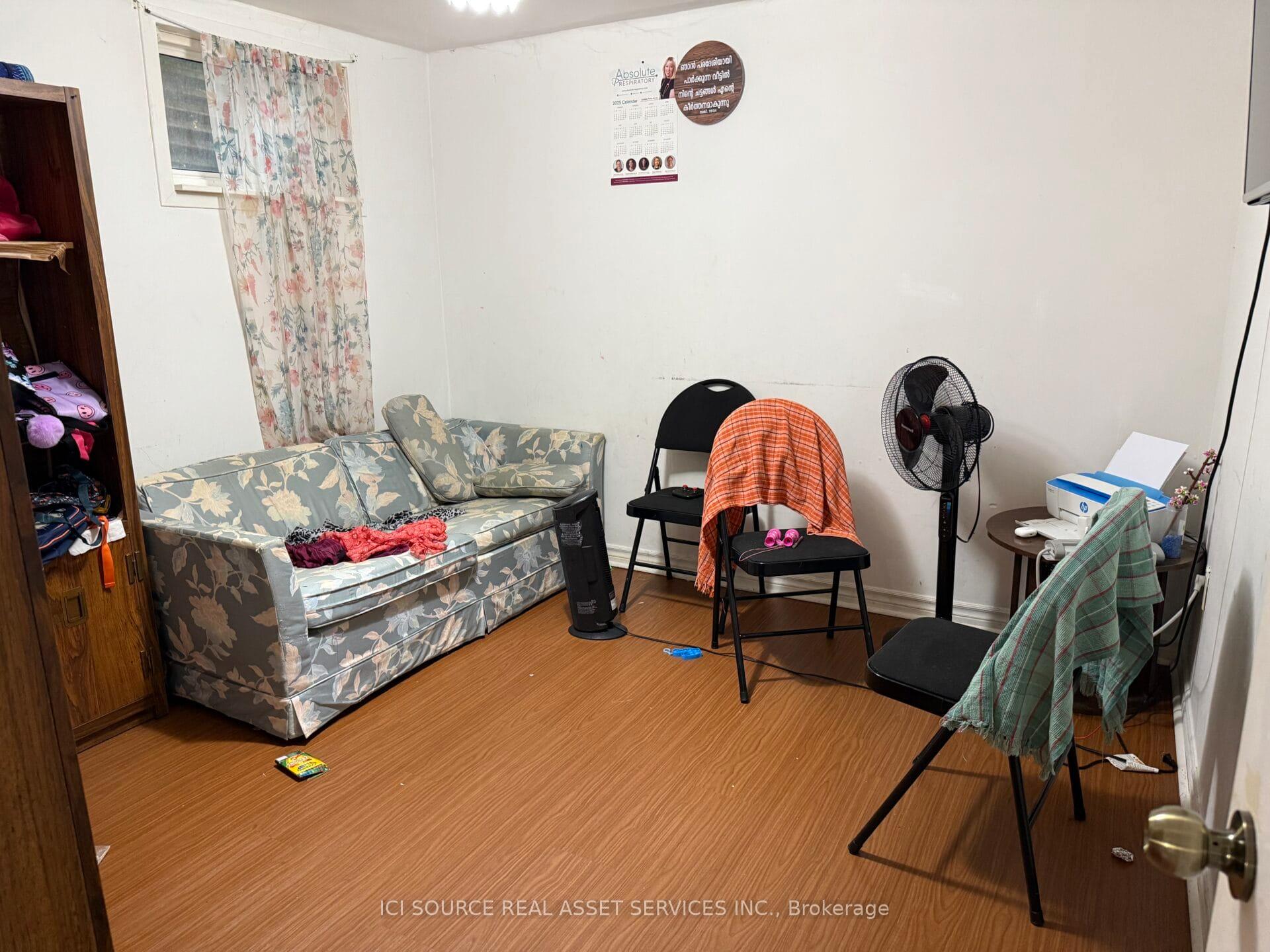 Photo 7 of Unit Basement, 54 Dewberry Drive, Markham, Middlefield — HOMEH