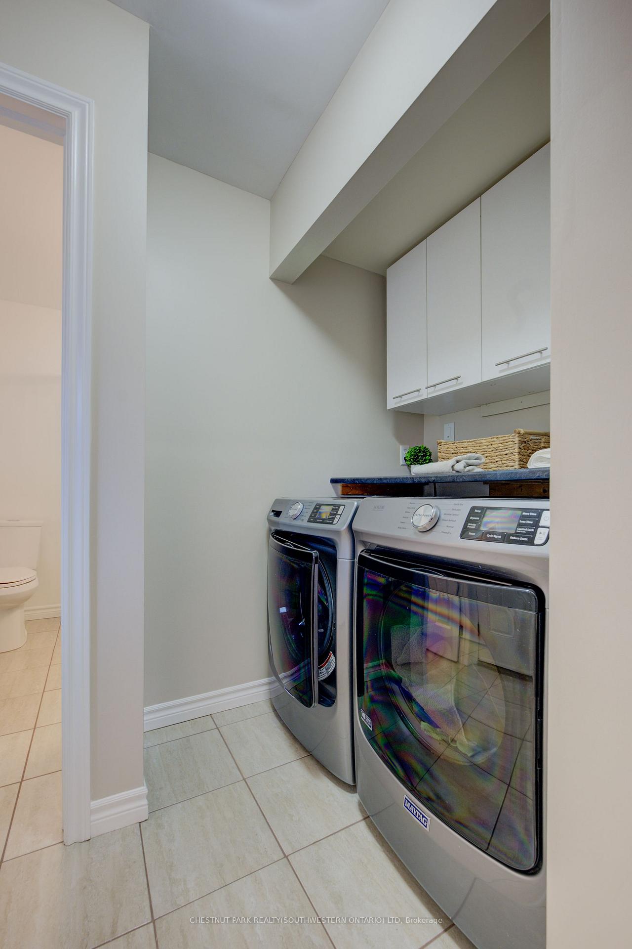 Photo 23 of 103 Montcalm Drive, Kitchener — HOMEH