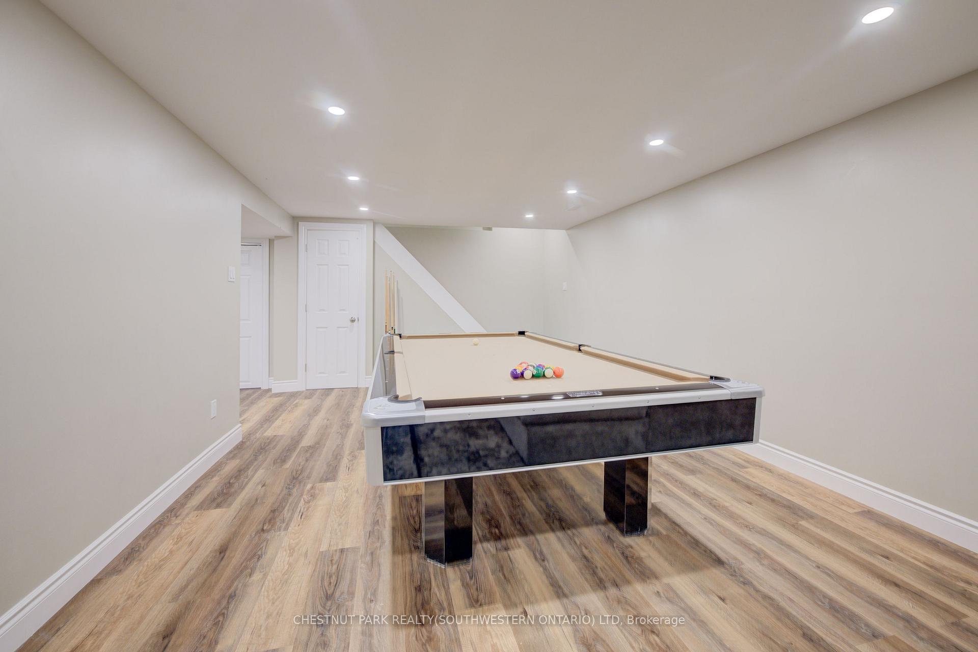 Photo 35 of 103 Montcalm Drive, Kitchener — HOMEH