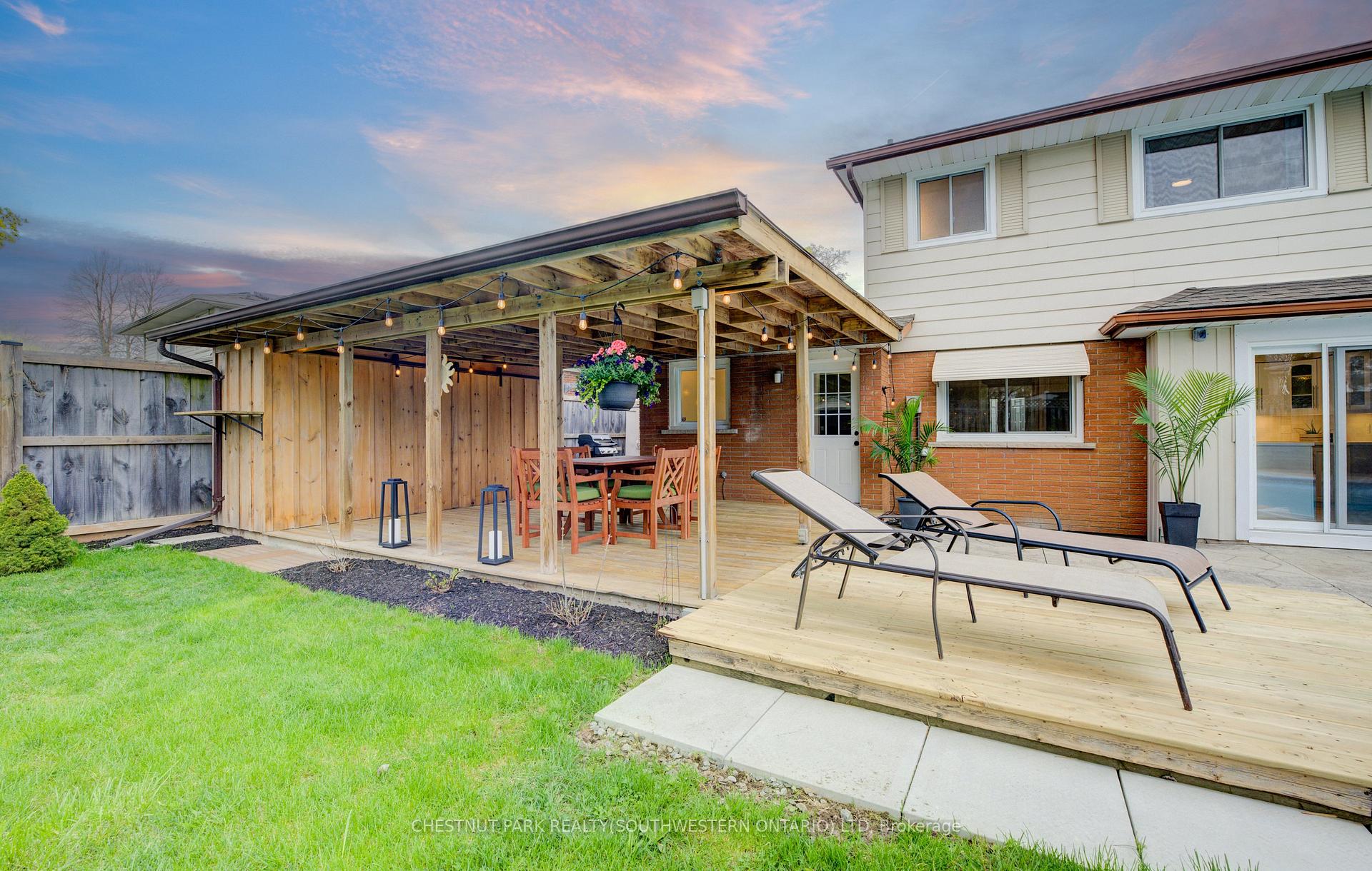 Photo 38 of 103 Montcalm Drive, Kitchener — HOMEH