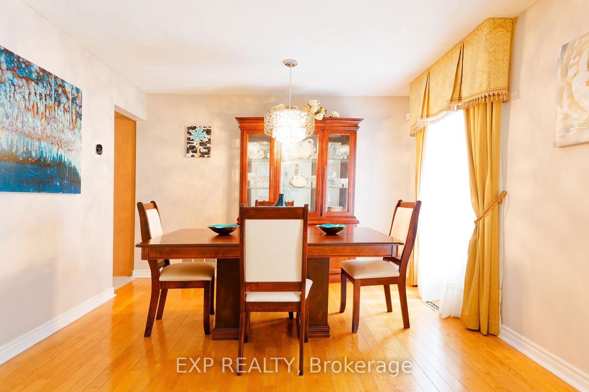 Photo 3 of 24 Jaffray Road, Markham, Milliken Mills East — HOMEH