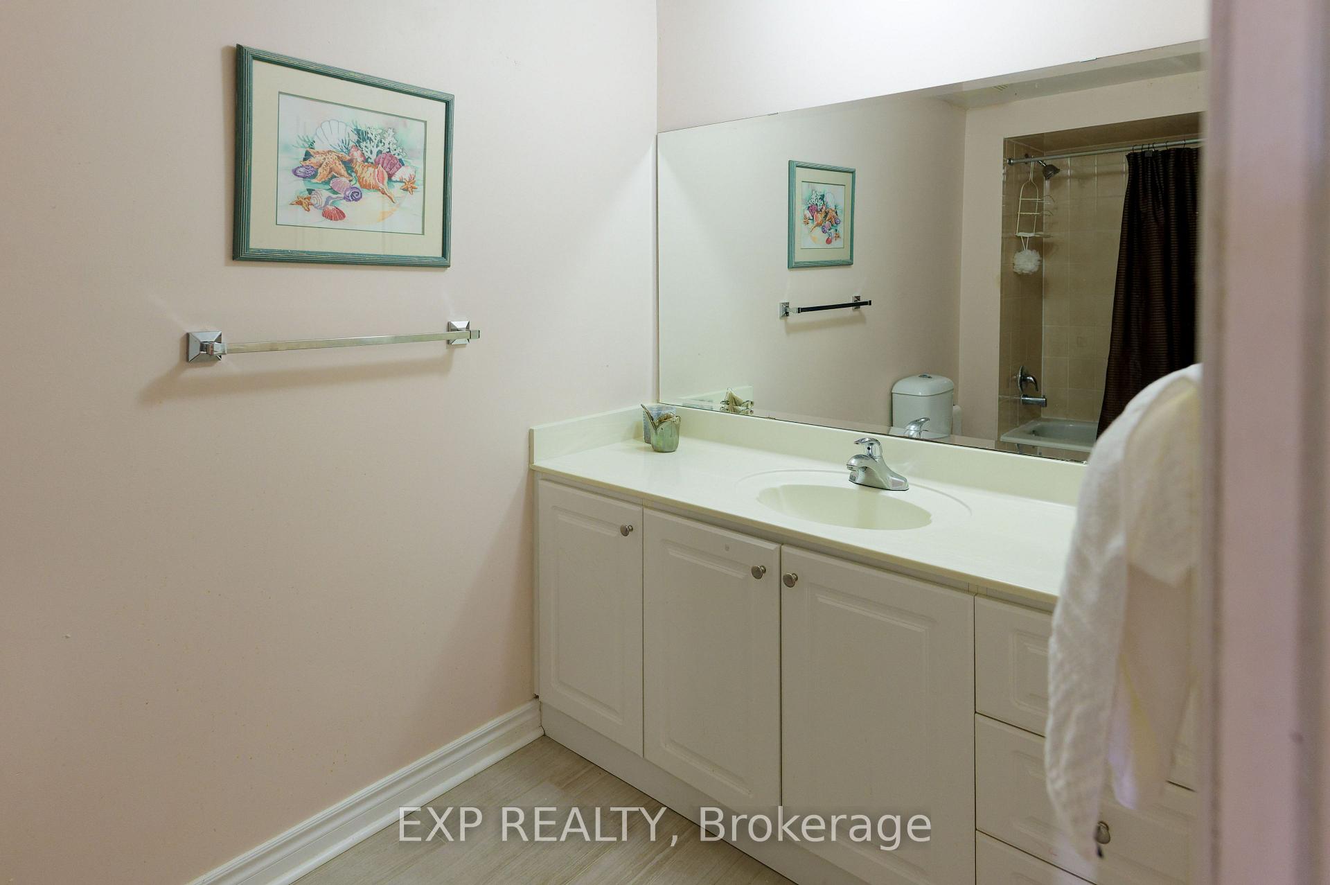 Photo 10 of 24 Jaffray Road, Markham, Milliken Mills East — HOMEH