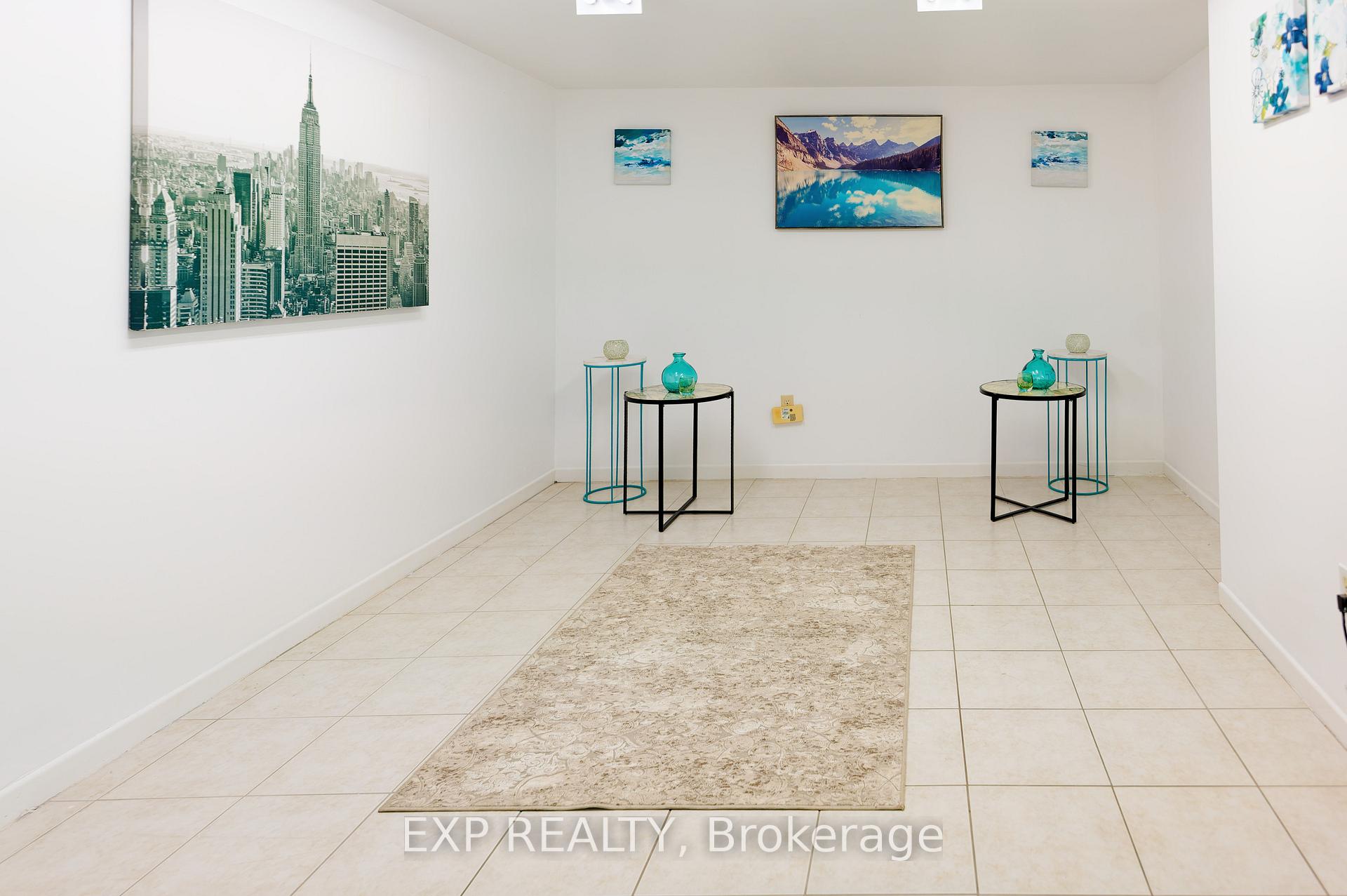 Photo 12 of 24 Jaffray Road, Markham, Milliken Mills East — HOMEH