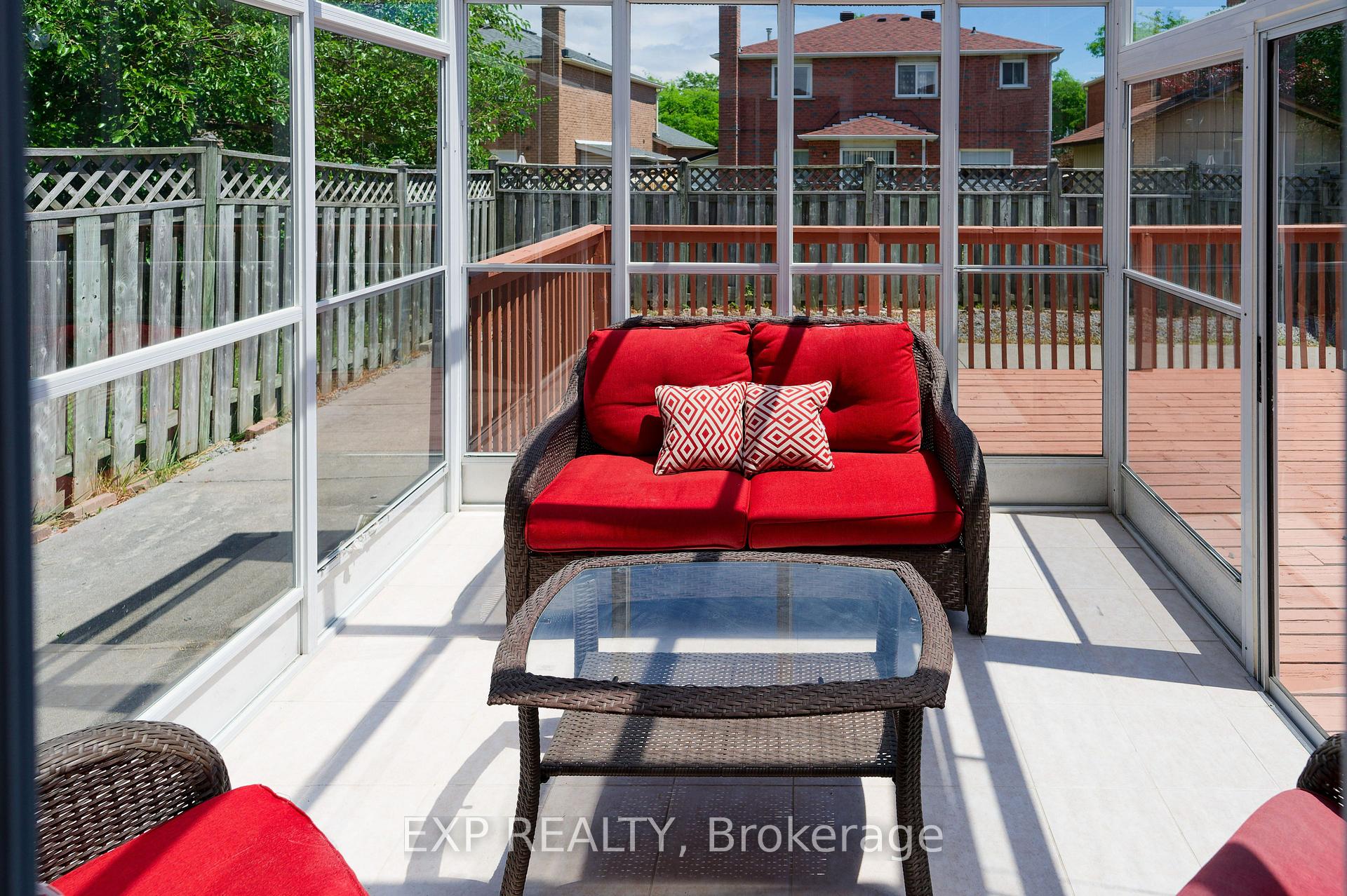 Photo 14 of 24 Jaffray Road, Markham, Milliken Mills East — HOMEH