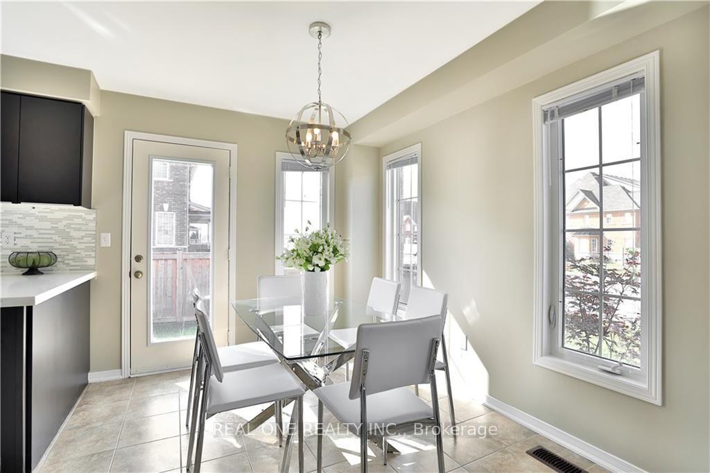 Photo 6 of 70 Mcknight Avenue, Hamilton, Waterdown — HOMEH