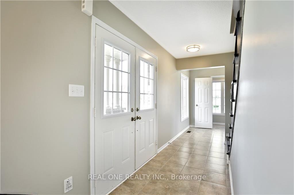 Photo 12 of 70 Mcknight Avenue, Hamilton, Waterdown — HOMEH