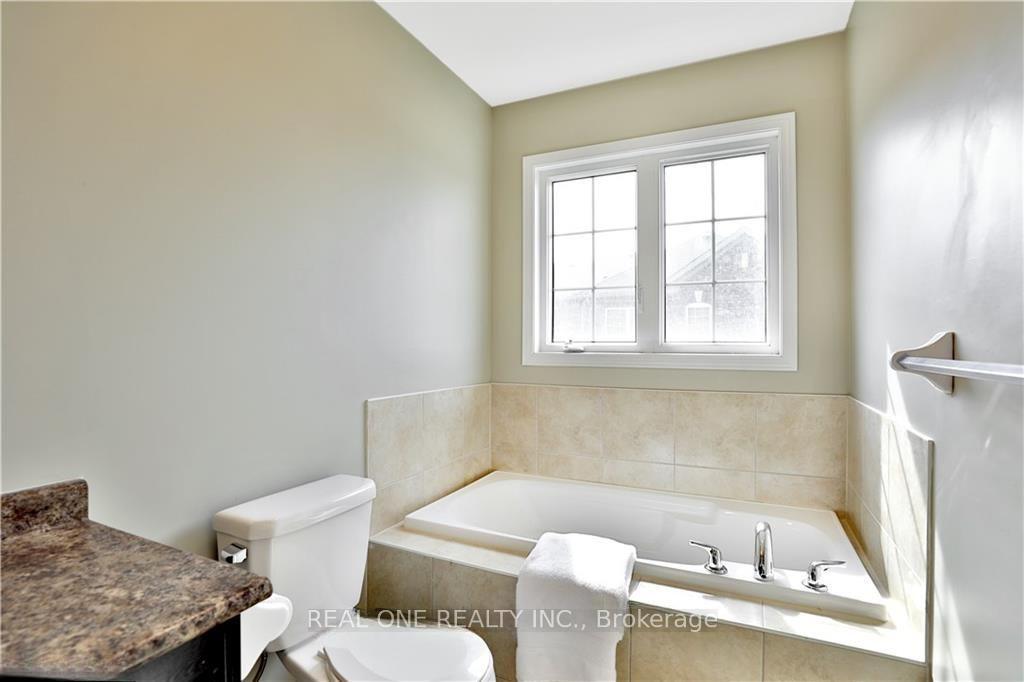 Photo 19 of 70 Mcknight Avenue, Hamilton, Waterdown — HOMEH