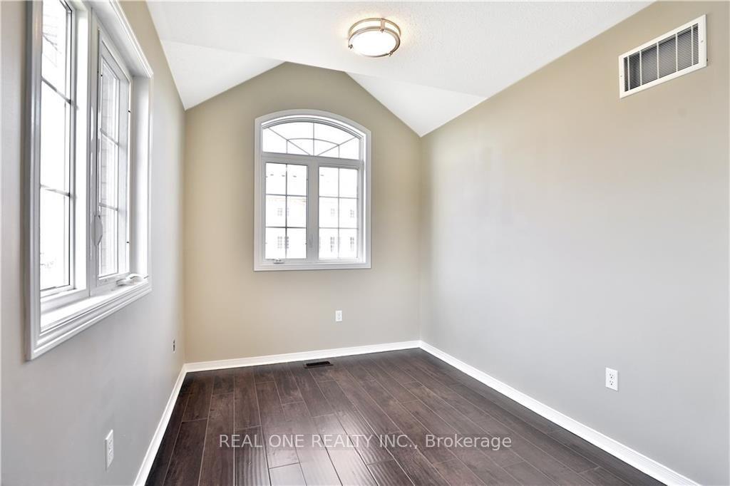 Photo 21 of 70 Mcknight Avenue, Hamilton, Waterdown — HOMEH
