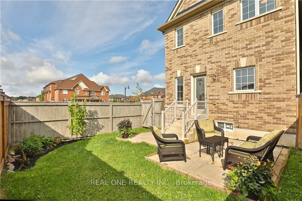 Photo 23 of 70 Mcknight Avenue, Hamilton, Waterdown — HOMEH