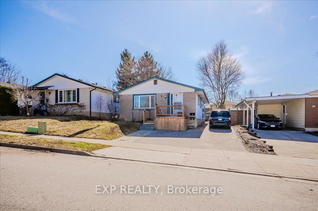 Front of 55 Silver Aspen Crescent