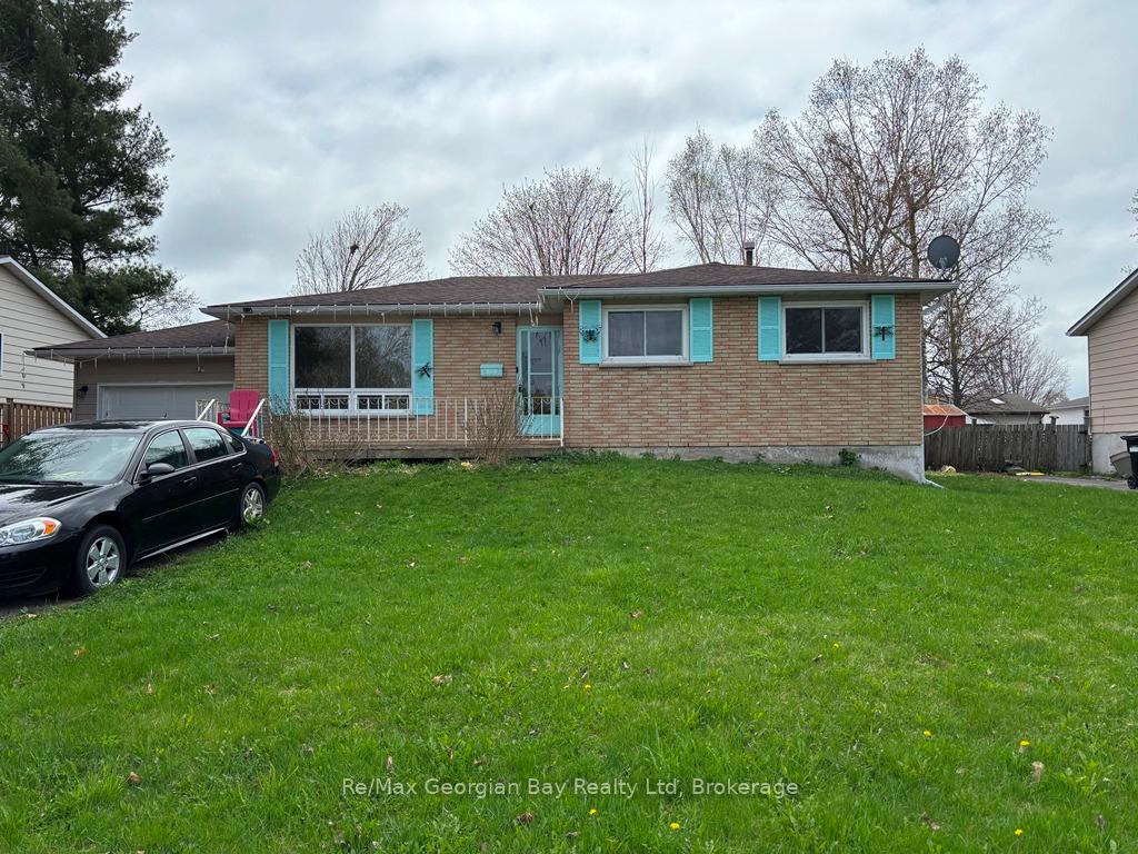 Photo 15 of 269 Chaingate Drive, Midland — HOMEH