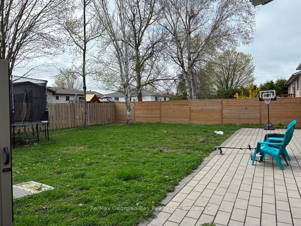 Photo 19 of 269 Chaingate Drive, Midland — HOMEH