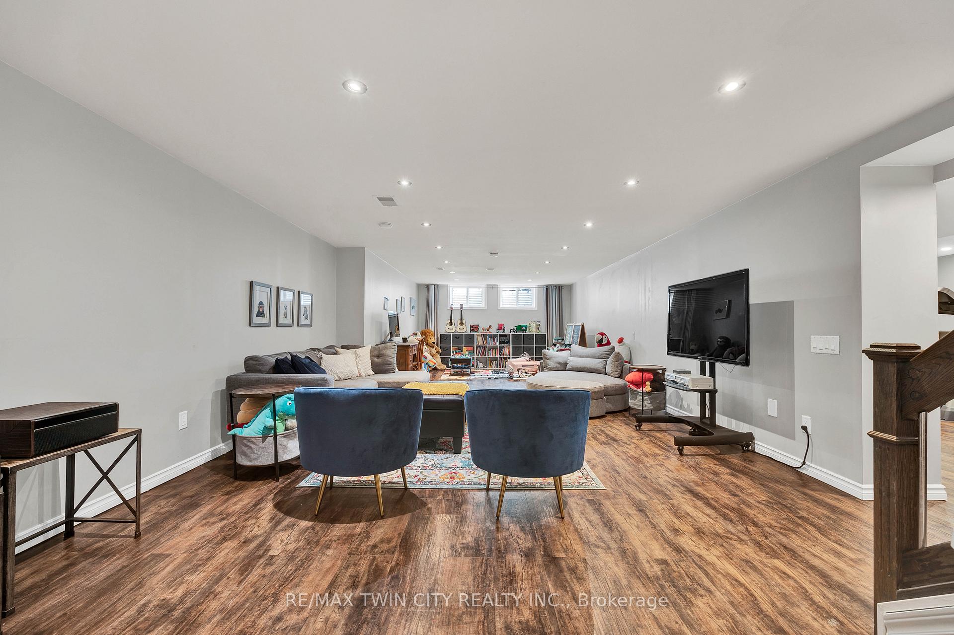 Photo 37 of 223 Claremont Avenue, Kitchener — HOMEH