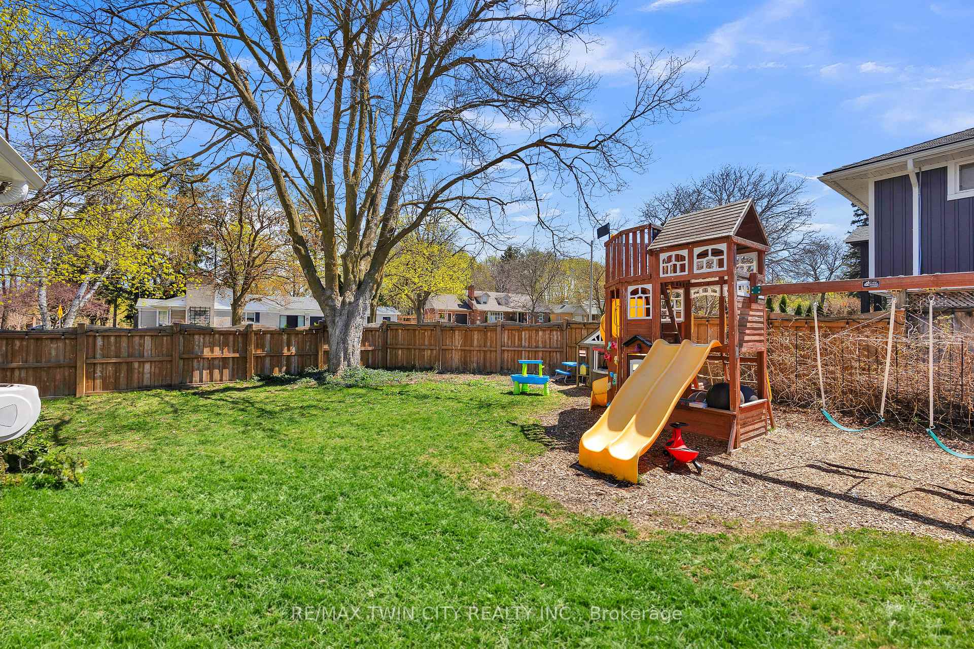 Photo 42 of 223 Claremont Avenue, Kitchener — HOMEH