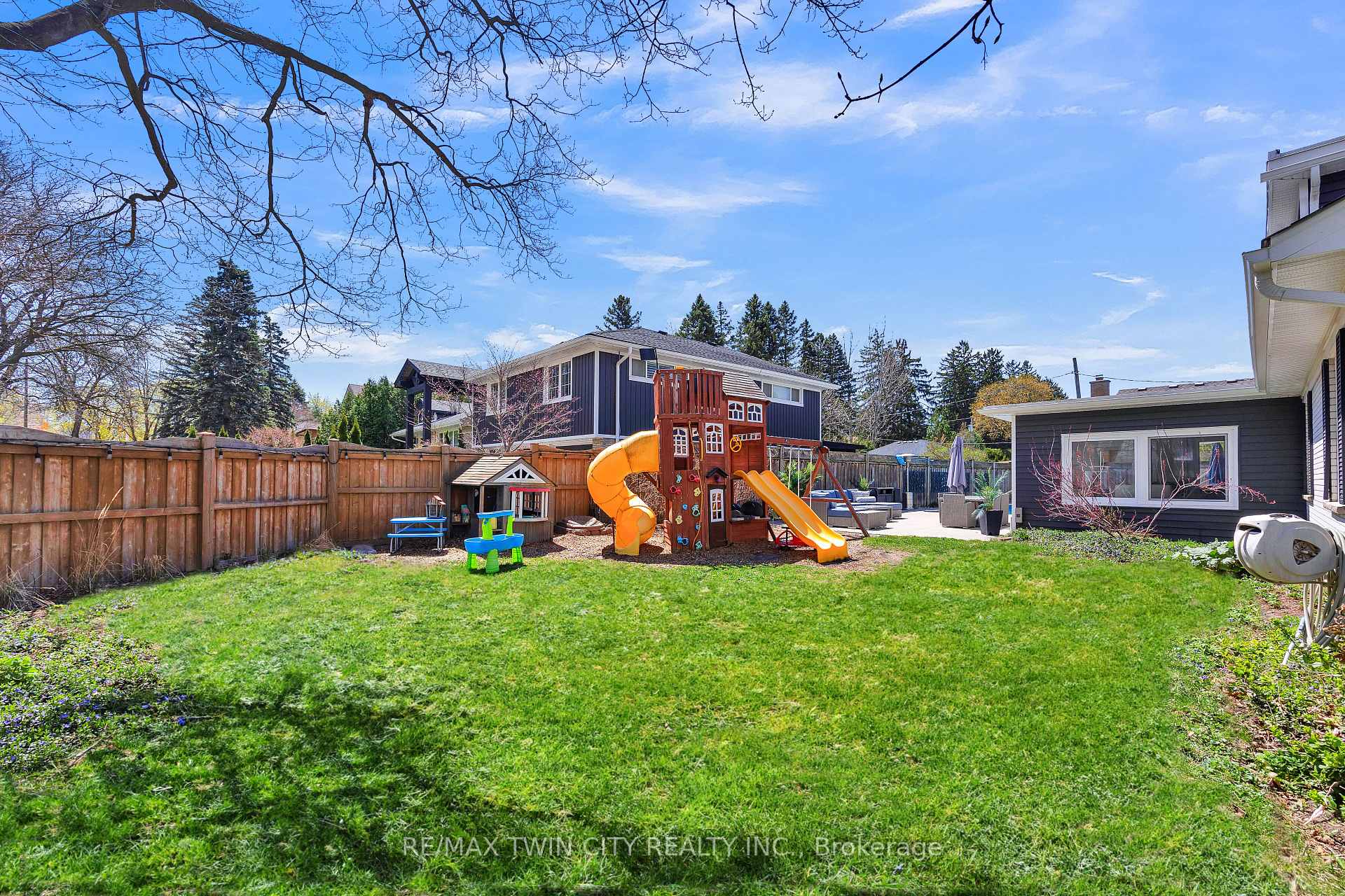 Photo 43 of 223 Claremont Avenue, Kitchener — HOMEH