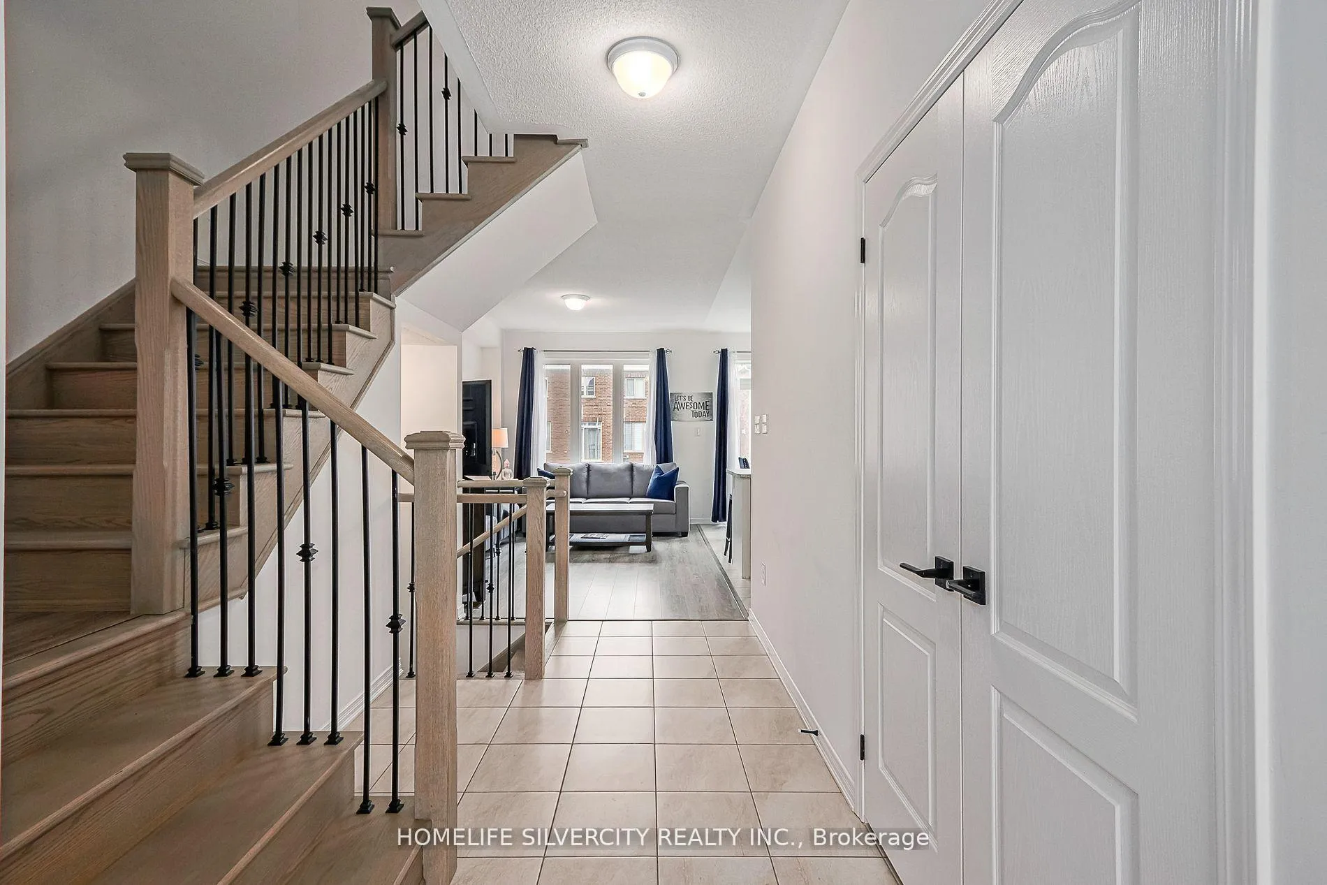 Photo 3 of 5 kirby Avenue, Collingwood — HOMEH
